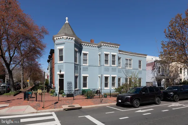 $1,324,900 | 301 7th Street Northeast, Washington, DC 20002