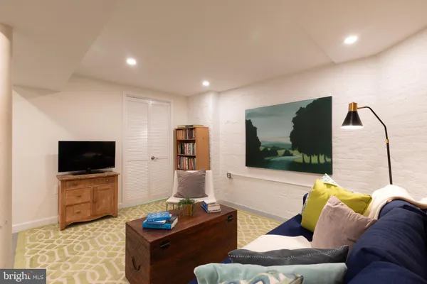 $1,324,900 | 301 7th Street Northeast, Washington, DC 20002