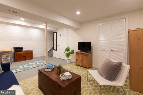 $1,324,900 | 301 7th Street Northeast, Washington, DC 20002