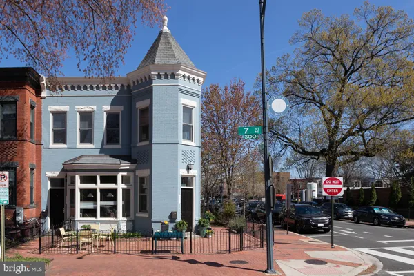 $1,324,900 | 301 7th Street Northeast, Washington, DC 20002