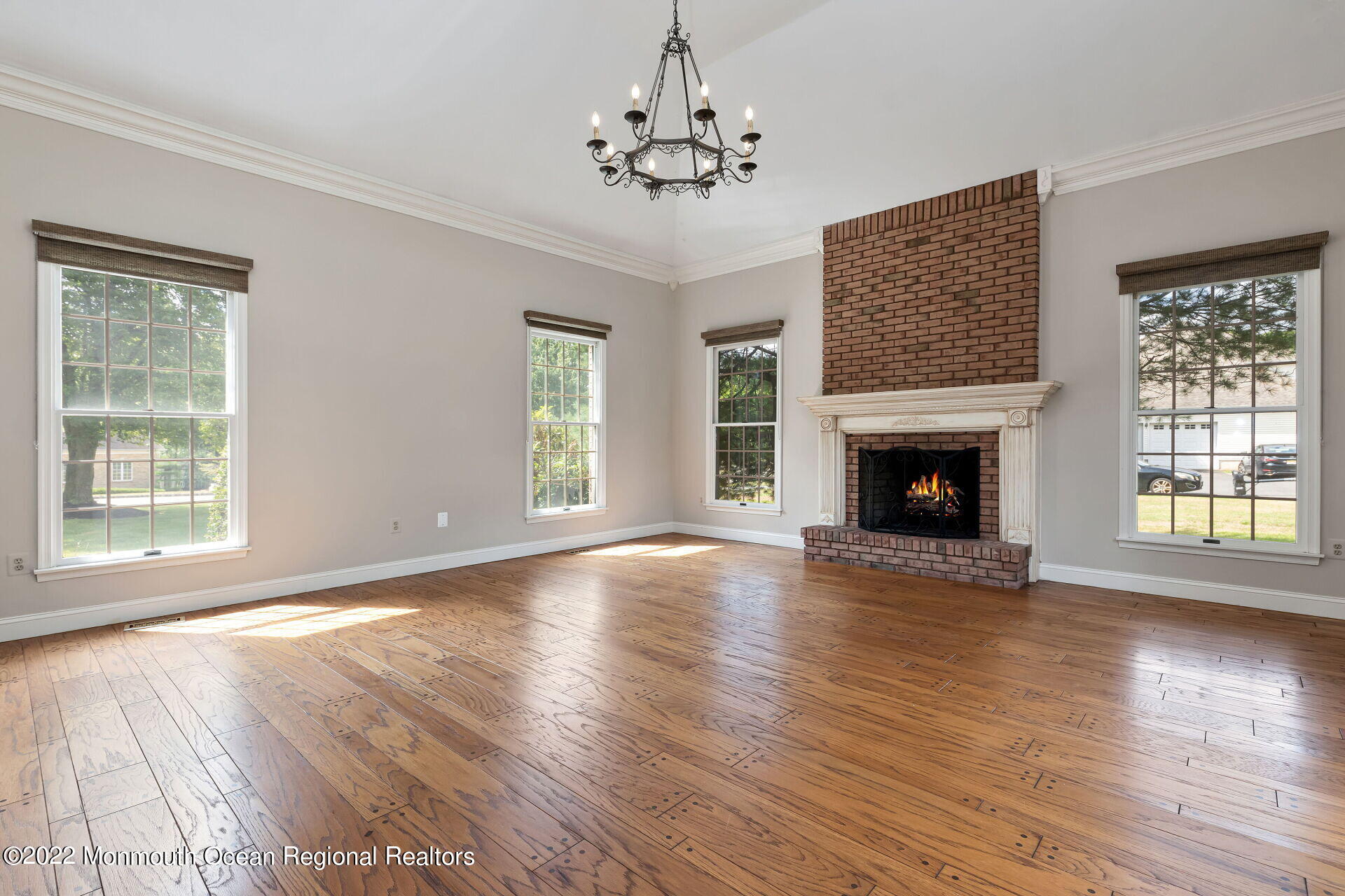 11 Riverside Lane Holmdel, NJ 07733 - Photo 11 of 50 062-1920x1280-photo