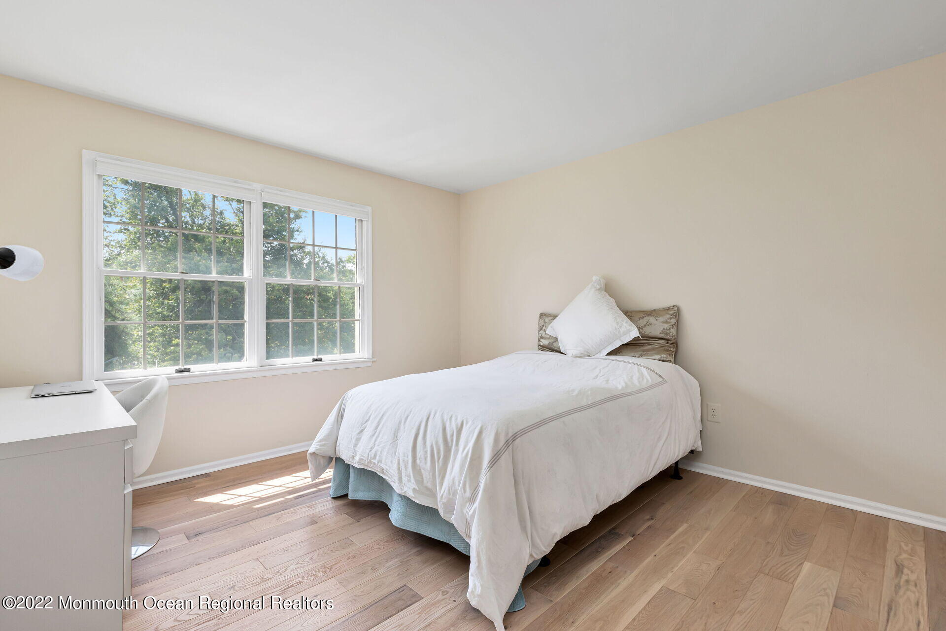 11 Riverside Lane Holmdel, NJ 07733 - Photo 27 of 50 076-1920x1280-photo