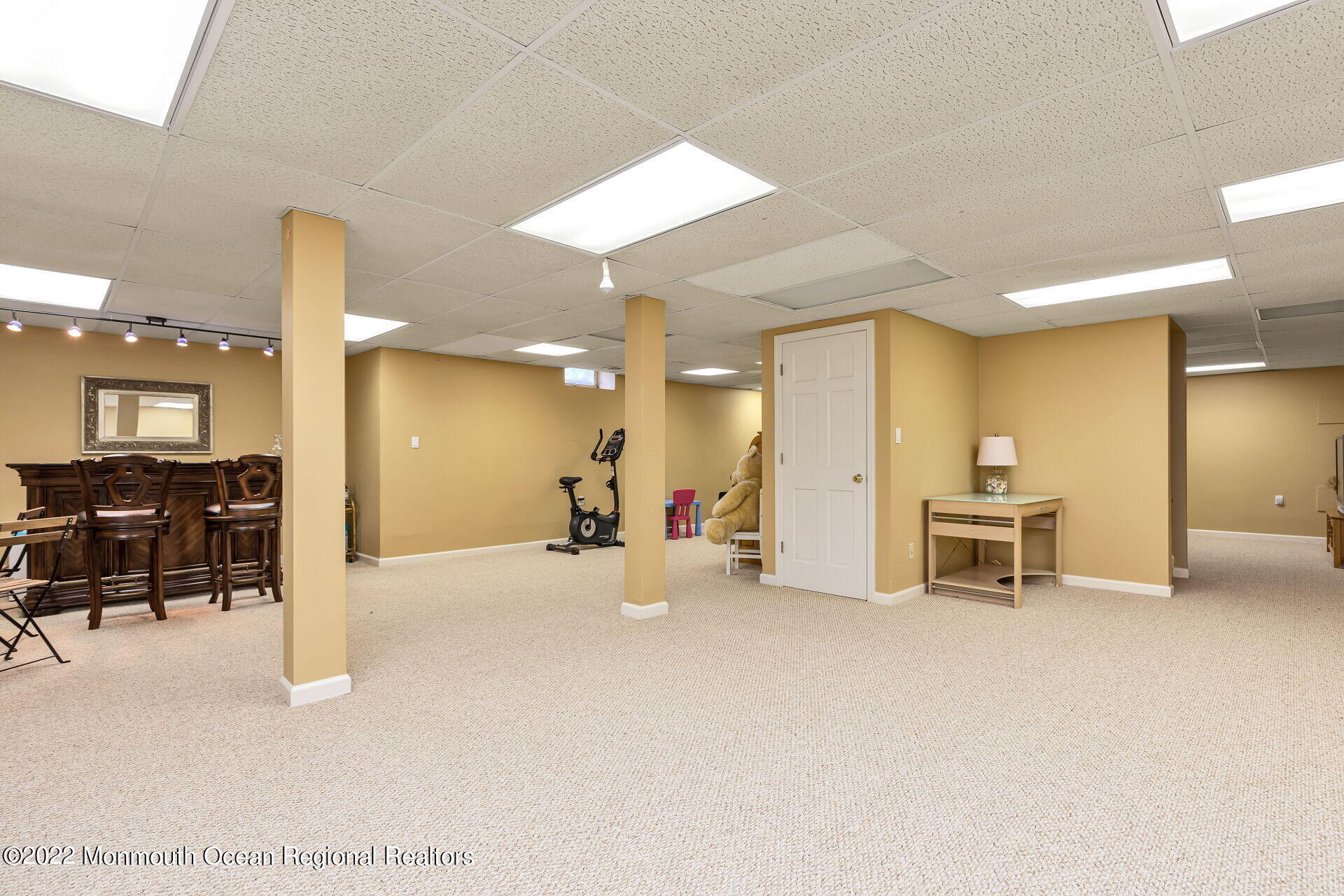 11 Riverside Lane Holmdel, NJ 07733 - Photo 29 of 50 027-1920x1280-photo