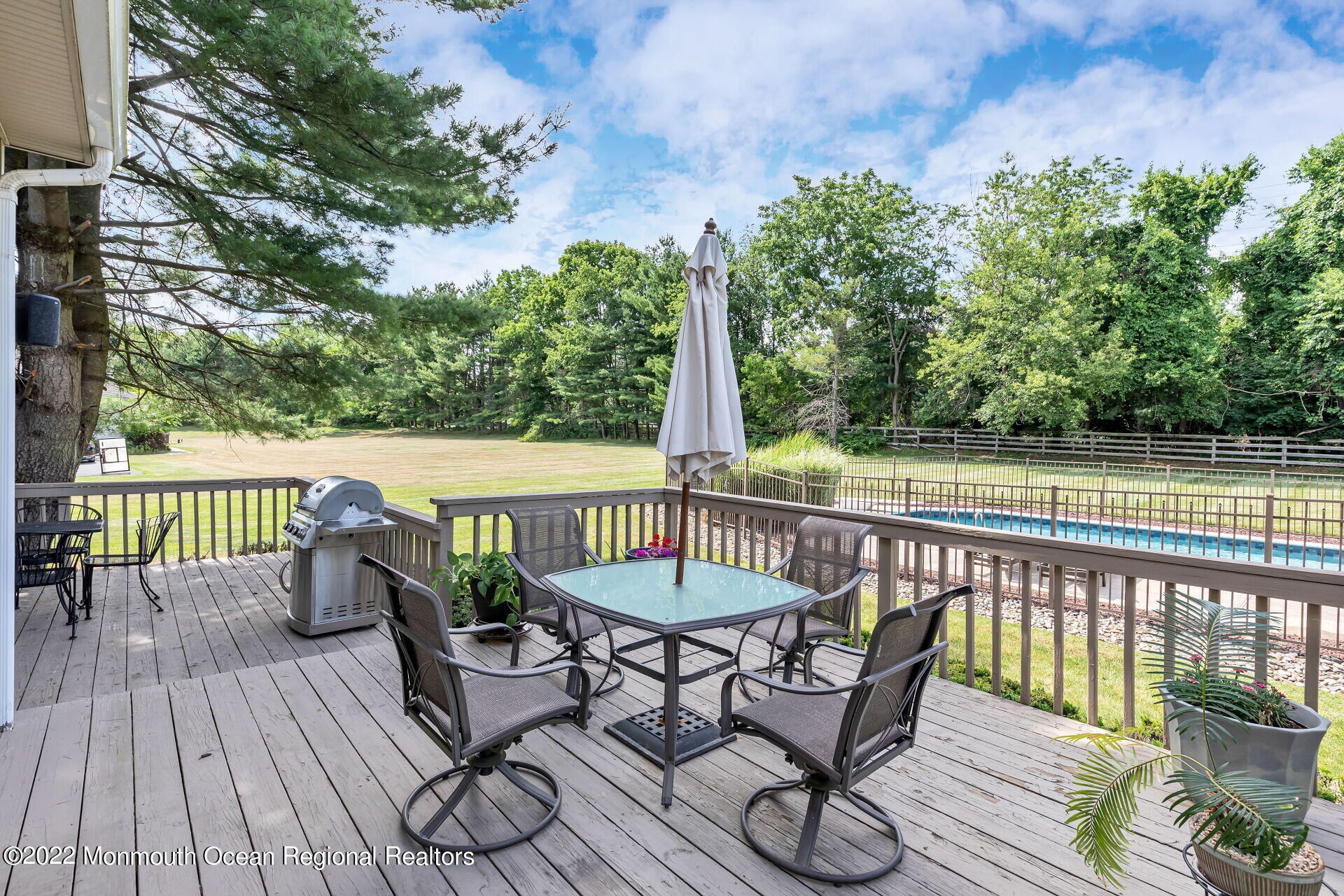 11 Riverside Lane Holmdel, NJ 07733 - Photo 35 of 50 056-1920x1280-photo
