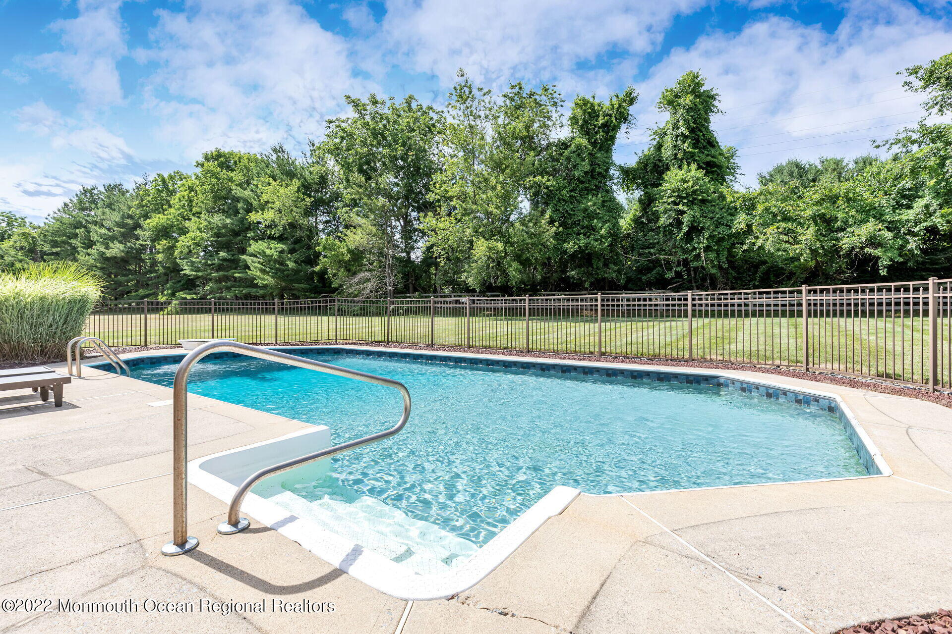 11 Riverside Lane Holmdel, NJ 07733 - Photo 43 of 50 053-1920x1280-photo
