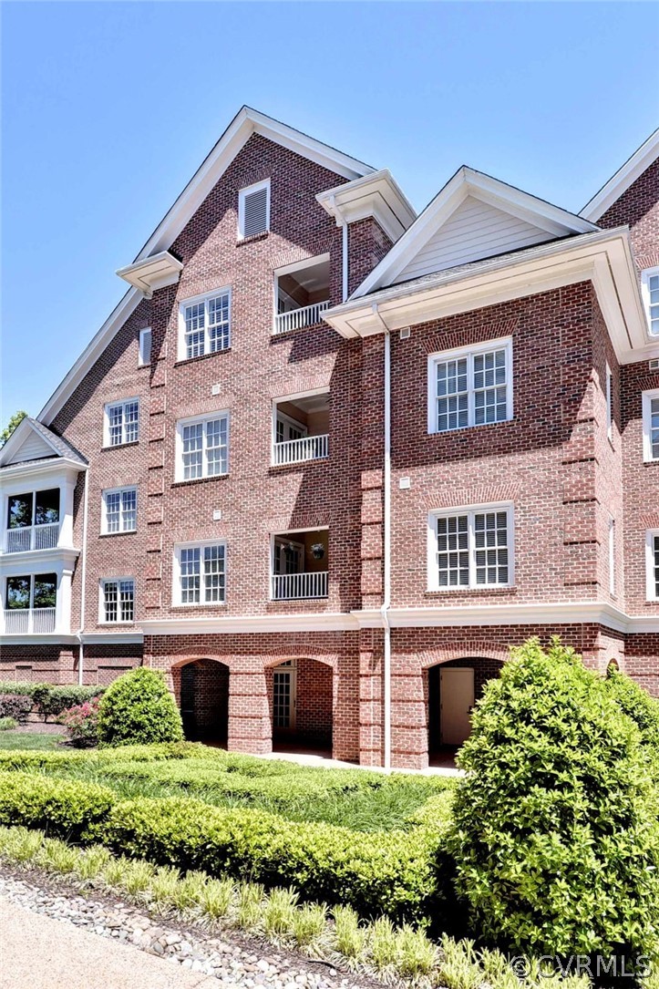 1103 Eaglescliffe Williamsburg, VA 23188 - Photo 44 of 50 front view of a building