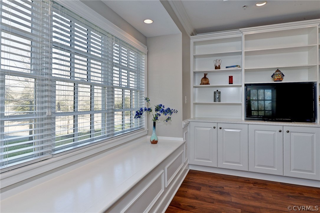 1103 Eaglescliffe Williamsburg, VA 23188 - Photo 5 of 50 a bathroom with a sink a window and glass door