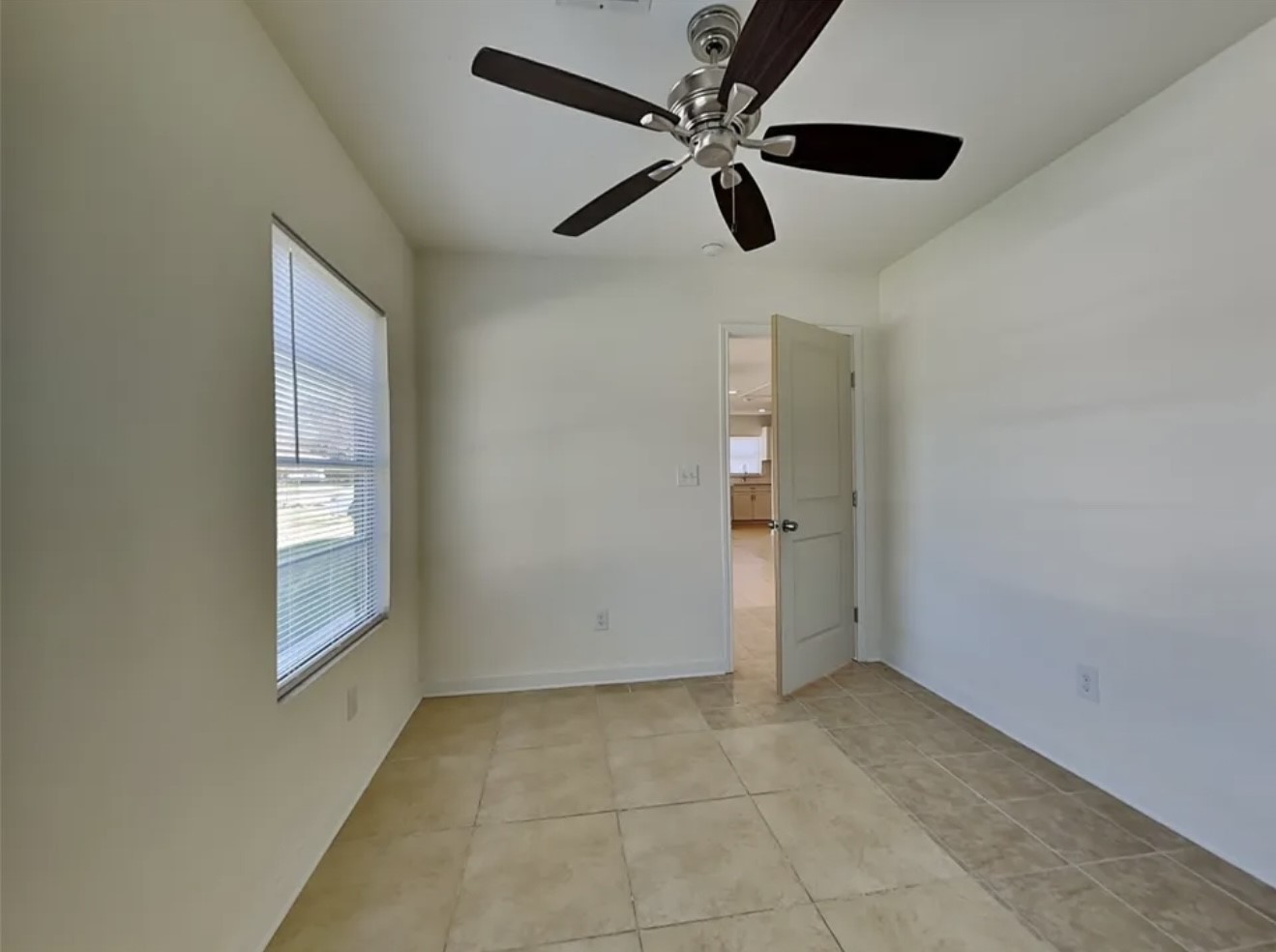 7318 Thurow Street Houston, TX 77087 - Photo 11 of 34