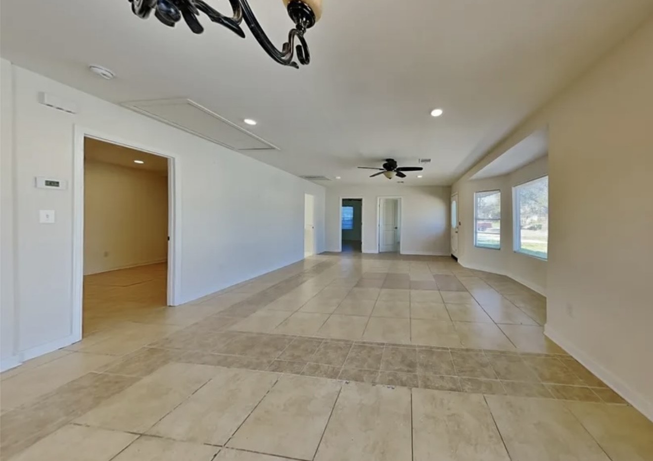 7318 Thurow Street Houston, TX 77087 - Photo 5 of 34