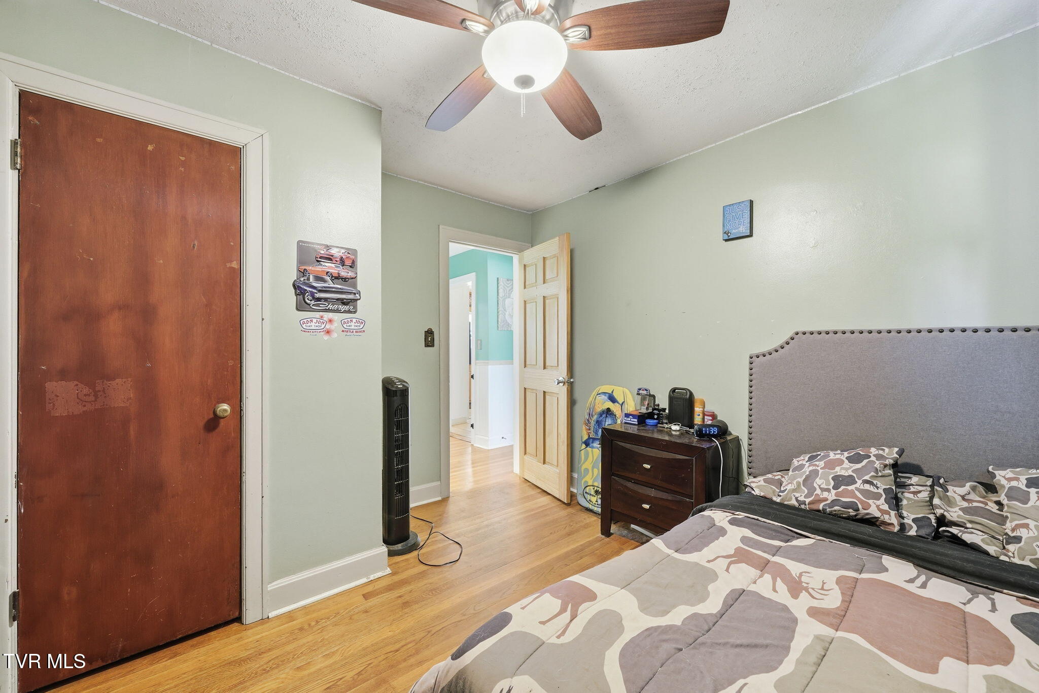 401 Seminole Road Bristol, VA 24201 - Photo 13 of 24 16-web-or-mls-019_JH 20260714-071
