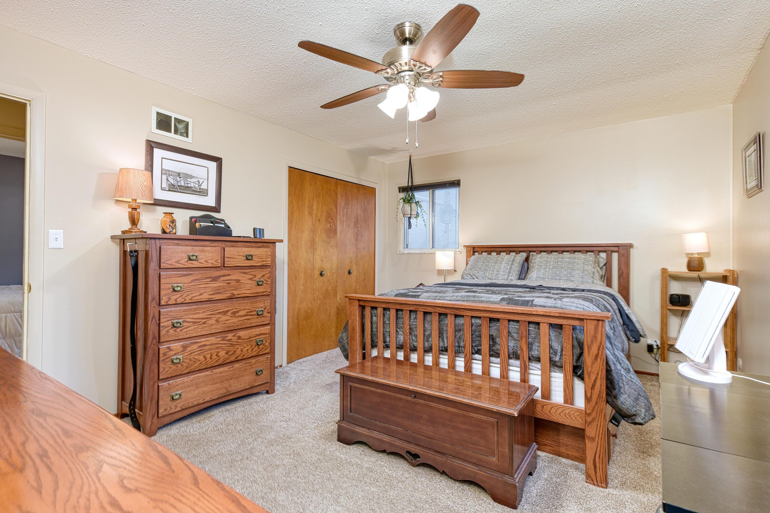 2188 Trent Road Columbus, OH 43229 - Photo 17 of 33 Owner Suite