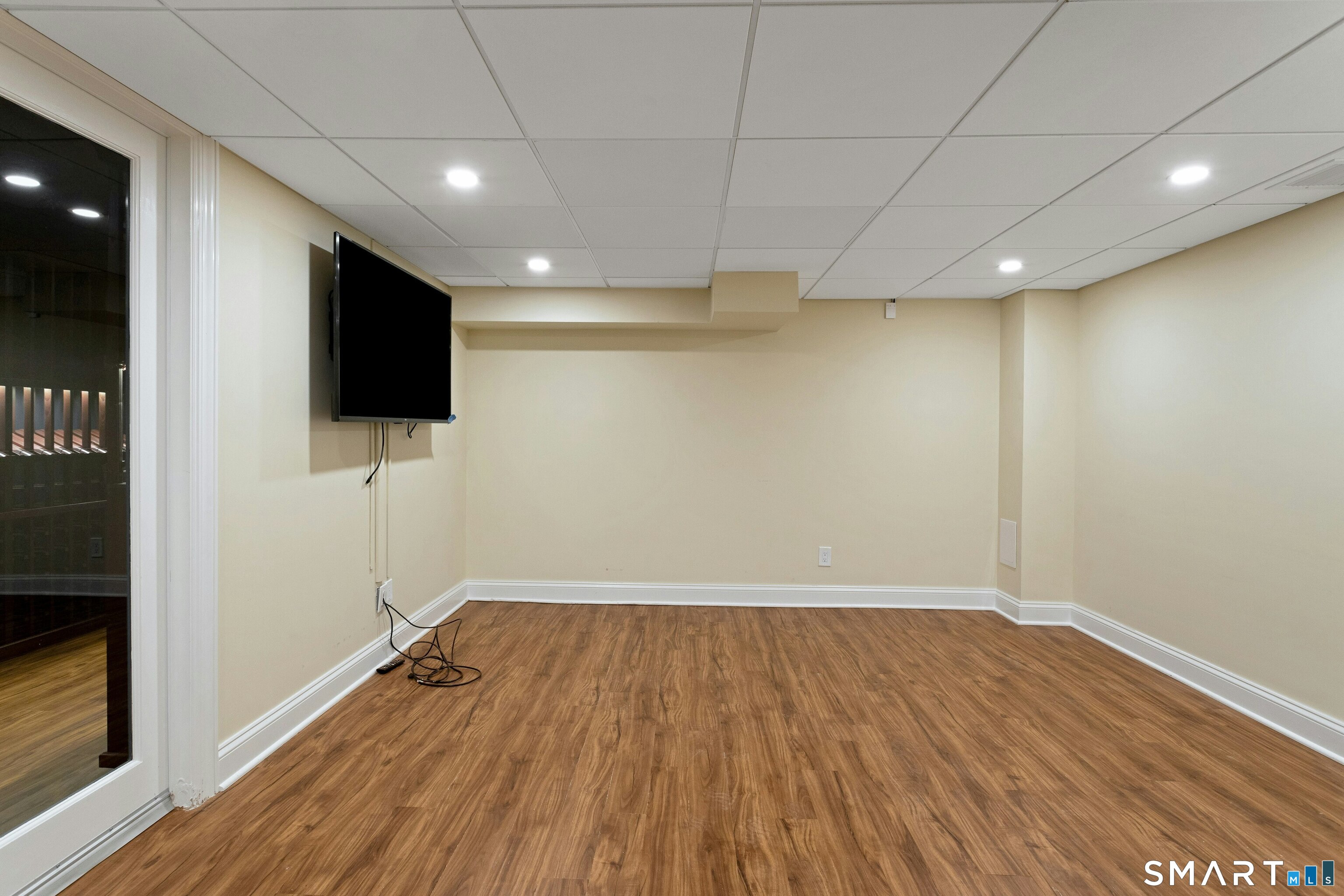 6 Searles Road Darien, CT 06820 - Photo 35 of 40 Gallery Image 35
