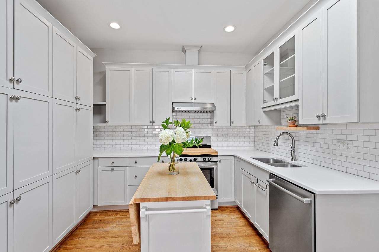 614 East Franklin Street Raleigh, NC 27604 - Photo 15 of 40 Photo 15