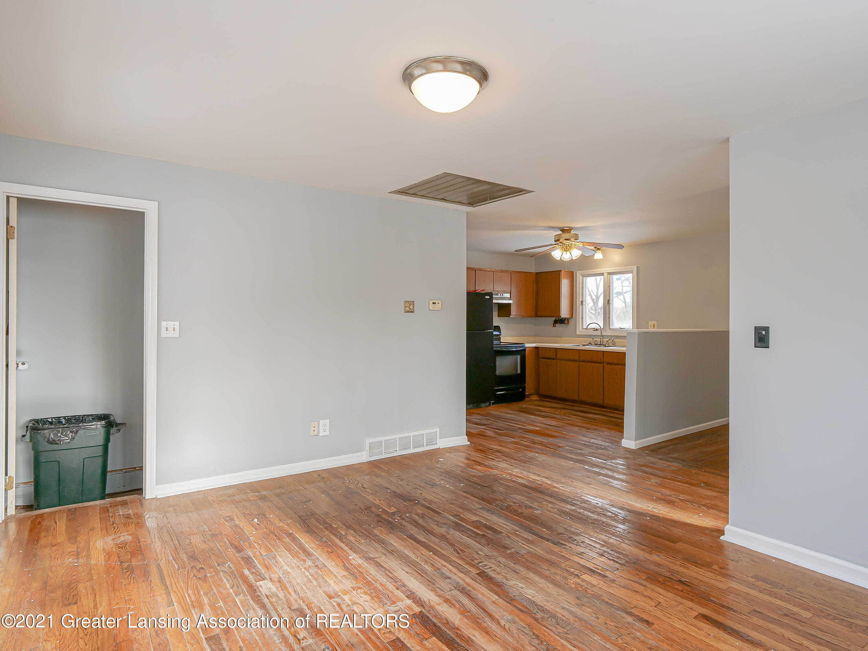 9250 Wolf Lake Road Brooklyn, MI 49230 - Photo 5 of 25 9250_Wolf_Lake_Rd-8