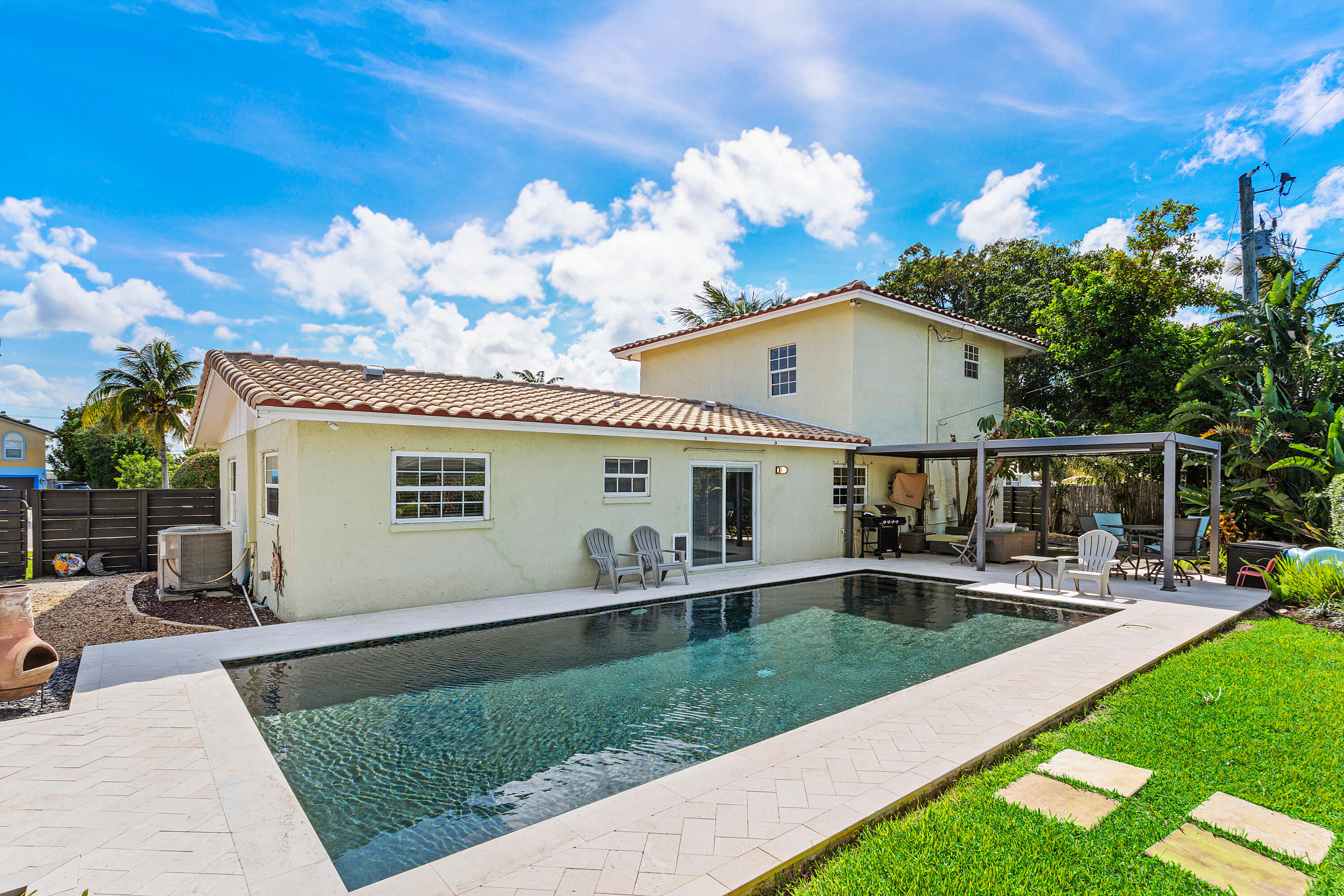 968 Laurel Road North Palm Beach, FL 33408 - Photo 23 of 53 Pool