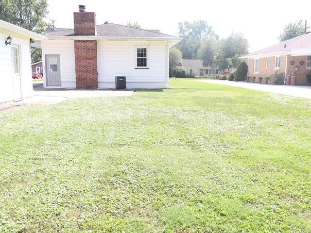 a house view with a outdoor space