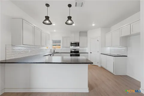 $409,950 | 111 Overlook Trail, Copperas Cove, TX 76522