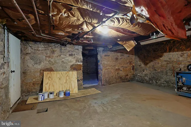 $195,000 | 410 Fayette Street, Cumberland, MD 21502