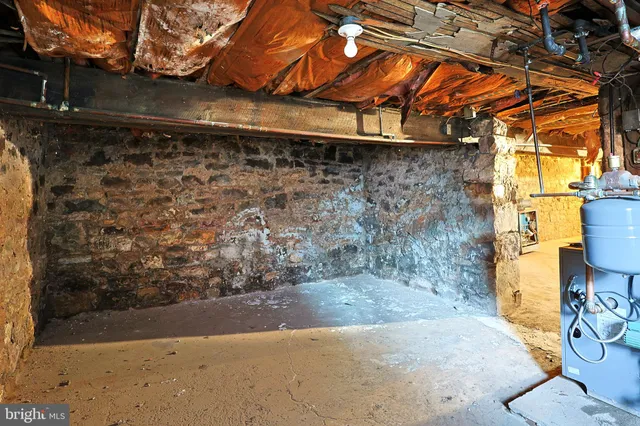 $195,000 | 410 Fayette Street, Cumberland, MD 21502