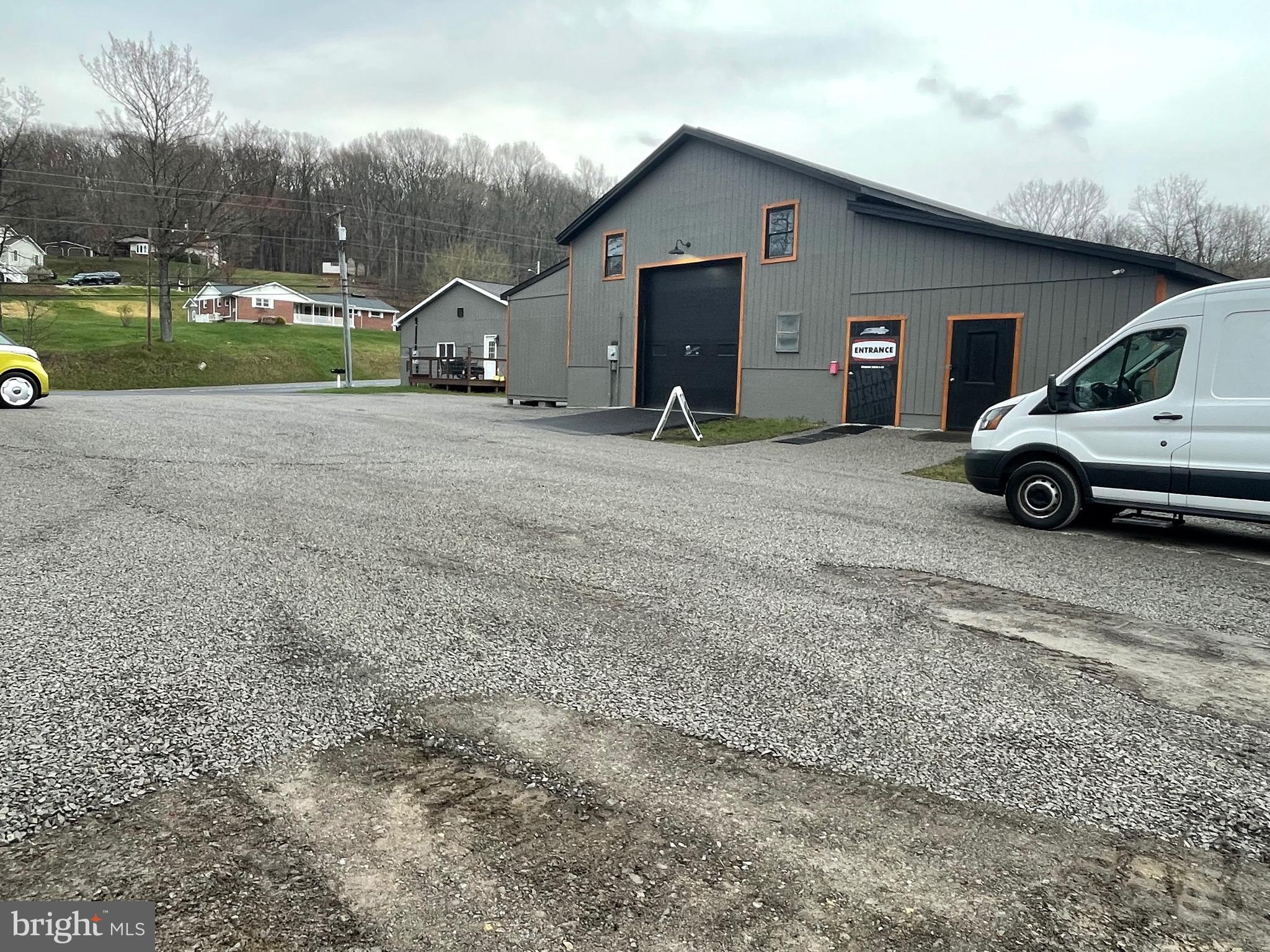 12419 Vale Summit Road Southwest Frostburg, MD 21532 - Photo 3 of 39