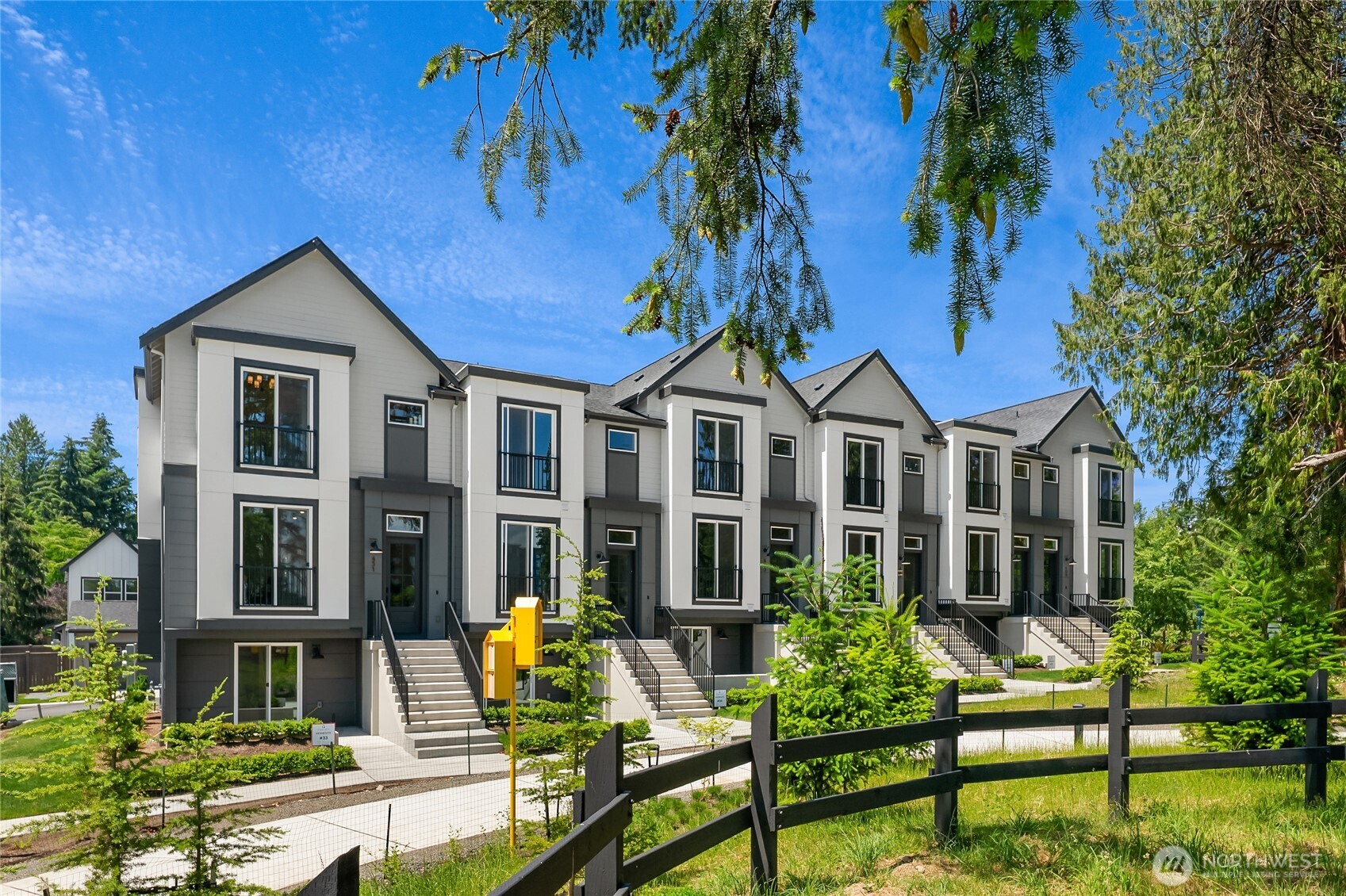 417 Parkside Walk Sammamish, WA 98074 - Photo 2 of 19