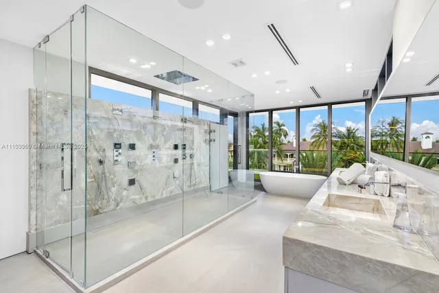 a view of an outdoor space