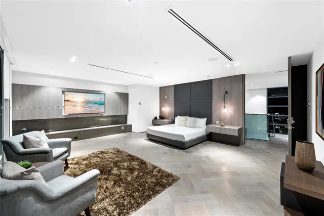 $65,000 | 440 Mola Avenue, Fort Lauderdale, FL 33301