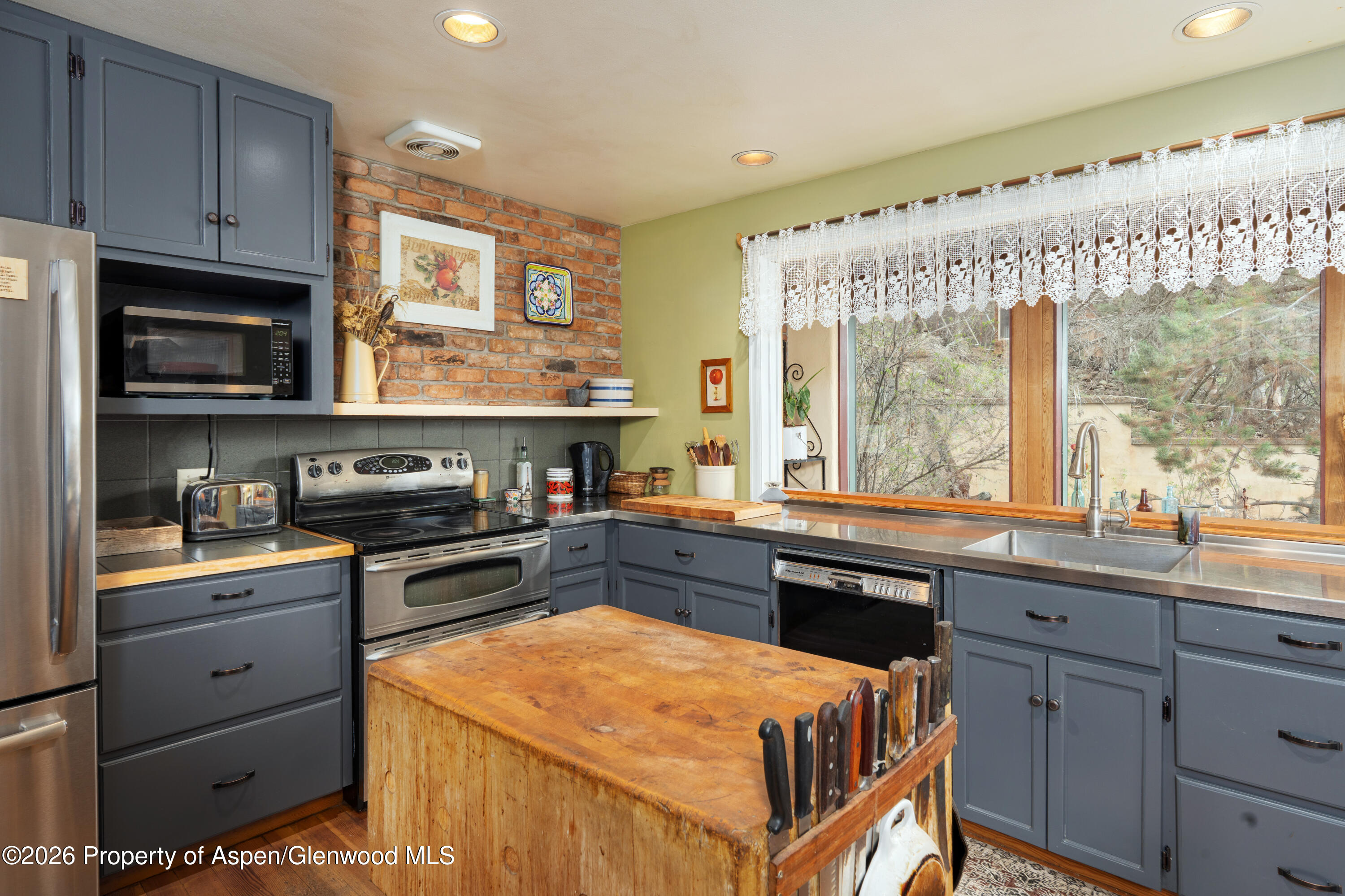 422 Sopris Creek Road Basalt, CO 81621 - Photo 13 of 50 Kitchen