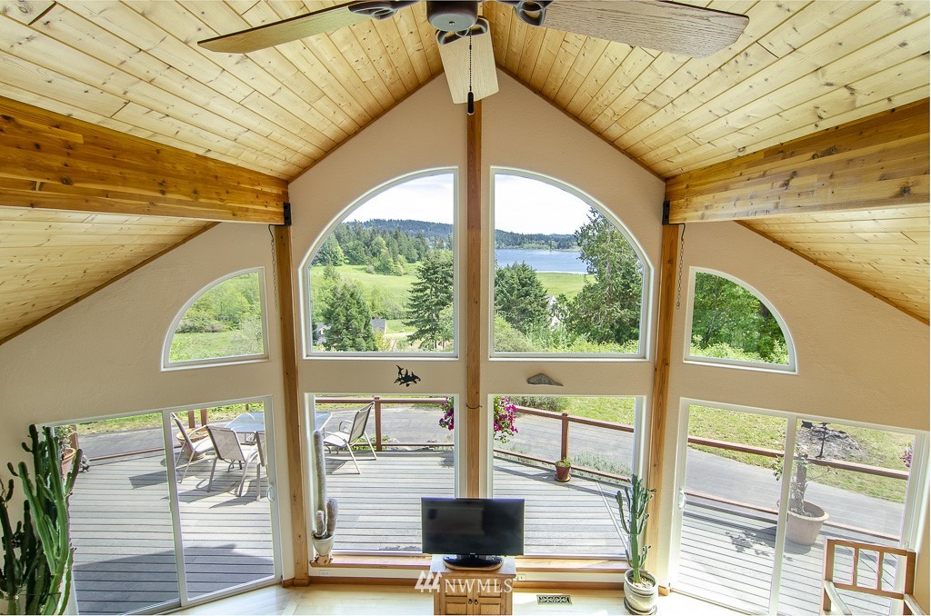13760 Donnell Road Anacortes, WA 98221 - Photo 11 of 24