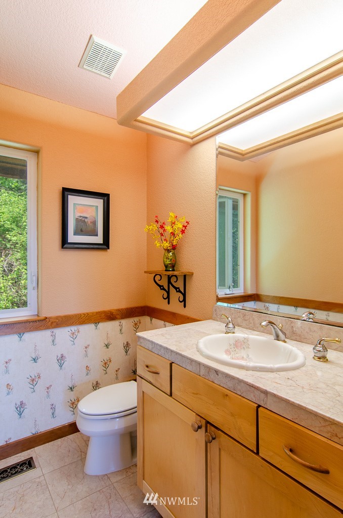 13760 Donnell Road Anacortes, WA 98221 - Photo 12 of 24