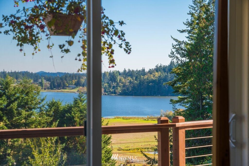 13760 Donnell Road Anacortes, WA 98221 - Photo 14 of 24