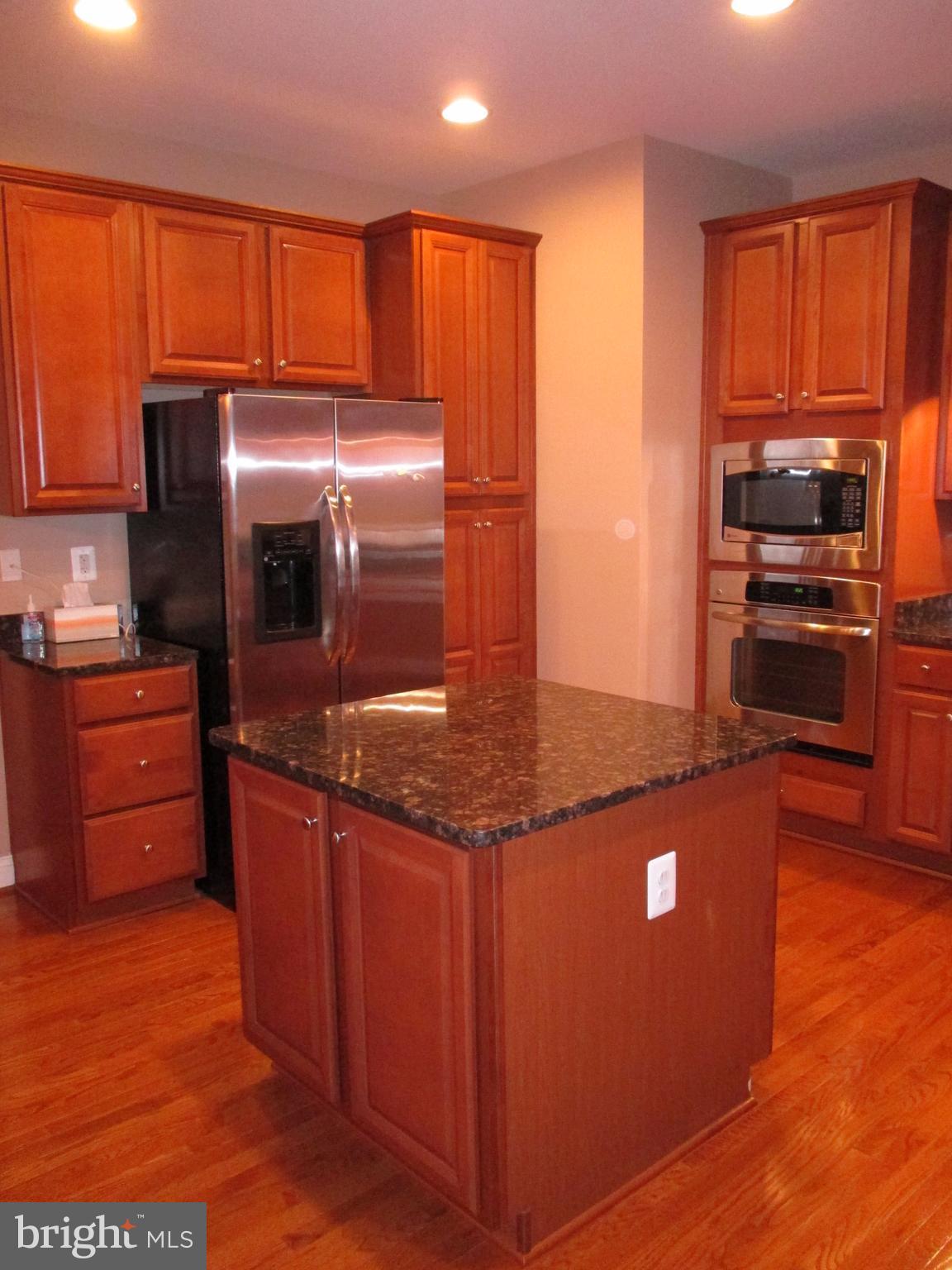 3929 Broadheath Circle Burtonsville, MD 20866 - Photo 8 of 24 Kitchen