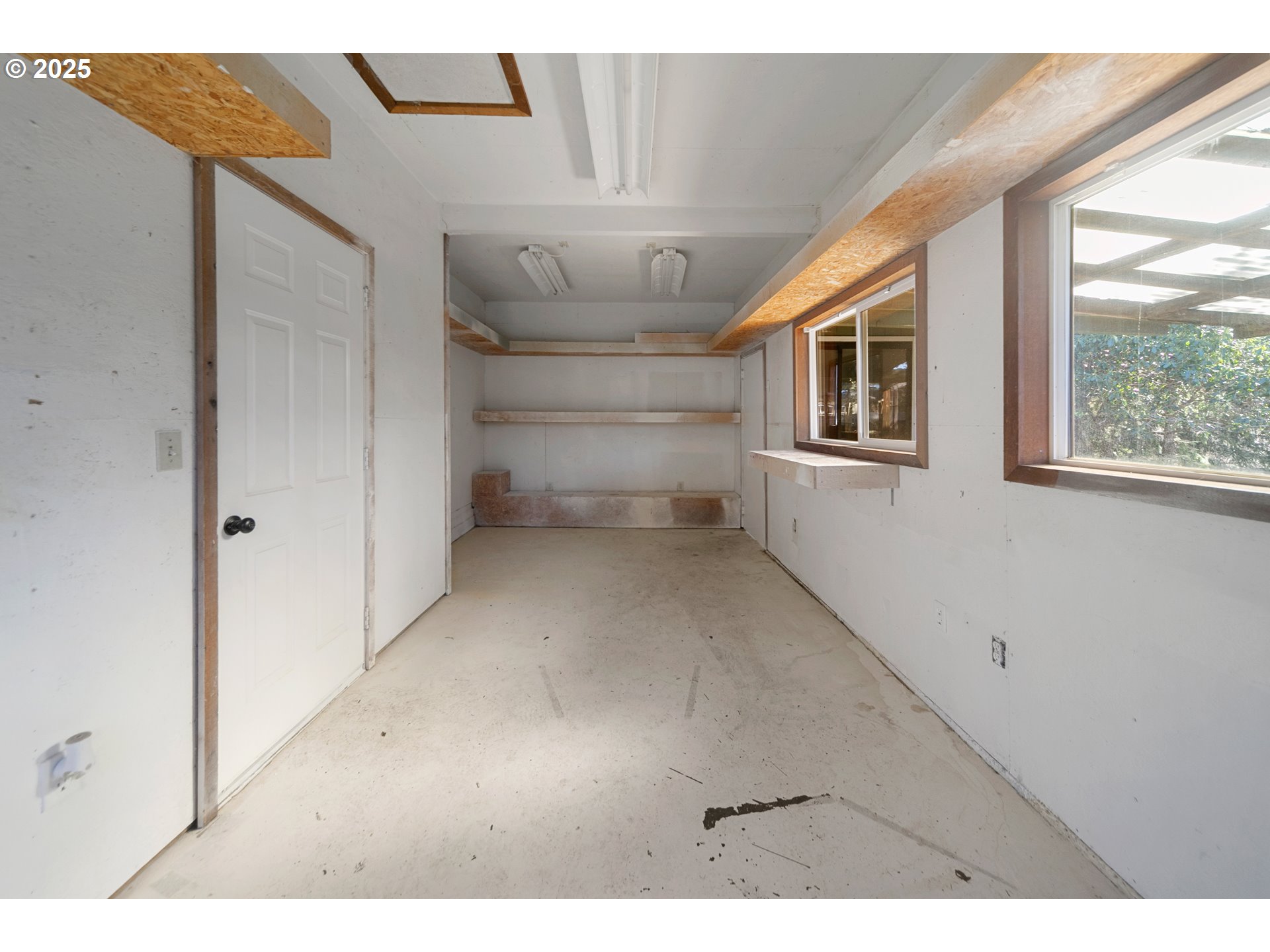 698 East Alder Place Reedsport, OR 97467 - Photo 17 of 39 Gallery Image 17