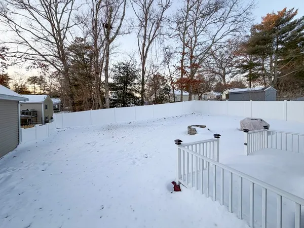a view of a wrought fence
