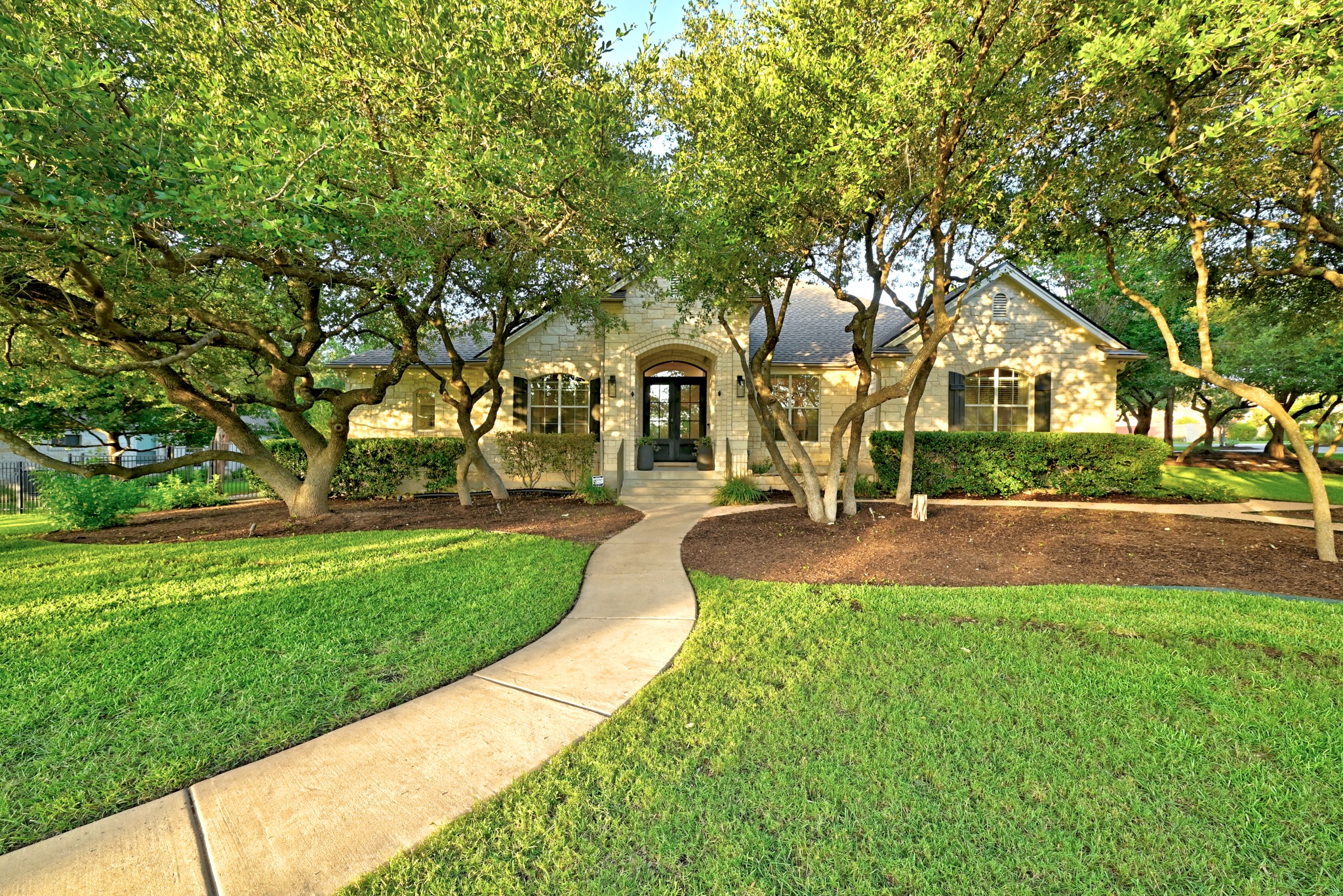 806 Overlook Bend Leander, TX 78641 - Photo 2 of 40
