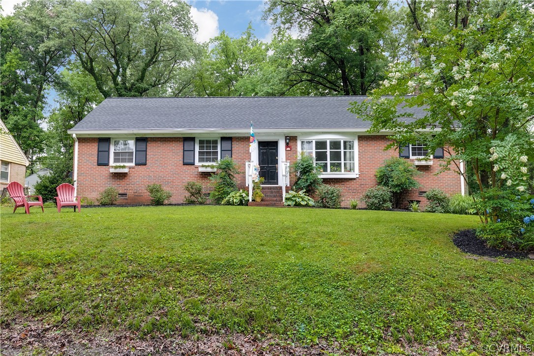 1042 Chiswick Road North Chesterfield, VA 23235 - Photo 3 of 38 Gallery Image 3