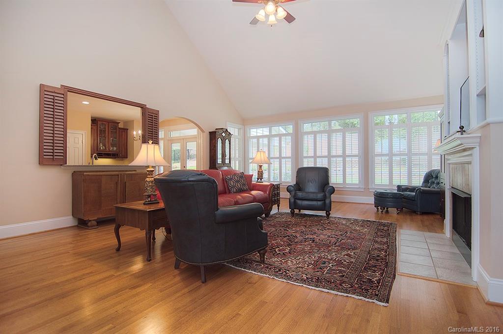 322 Hemmingway Lane Fort Mill, SC 29708 - Photo 4 of 24 Gallery Image 4