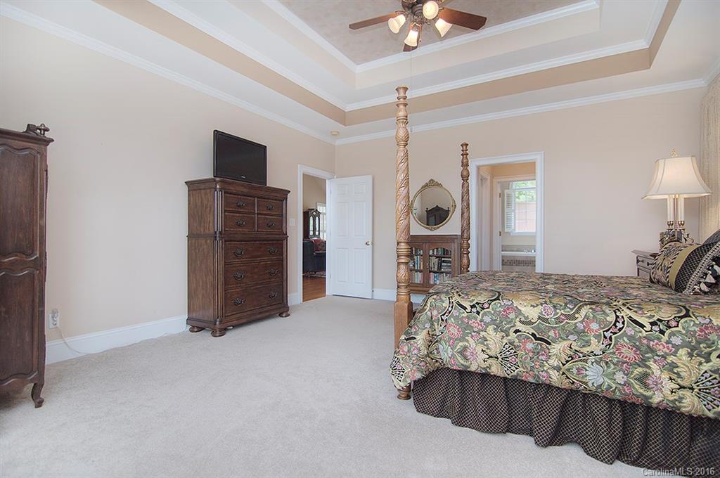 322 Hemmingway Lane Fort Mill, SC 29708 - Photo 10 of 24 Gallery Image 10