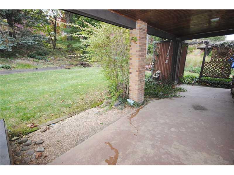 1015 Varner Road Whitehall, PA 15227 - Photo 16 of 18 Patio/Deck.