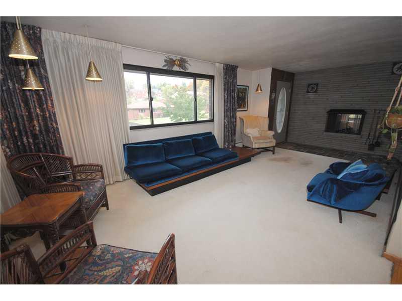 1015 Varner Road Whitehall, PA 15227 - Photo 3 of 18 Living Room.