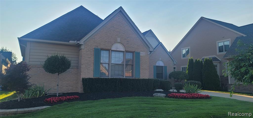 59675 Glacier Ridge South Washington, MI 48094 - Photo 3 of 23