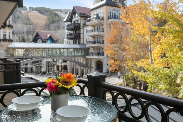 $939,000 | 555 East Lionshead Circle, Unit 202, Vail, CO 81657