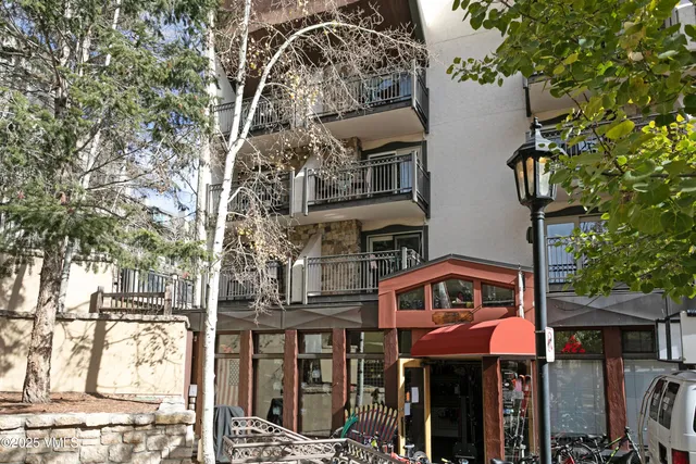 $999,000 | 555 East Lionshead Circle, Unit 202, Vail, CO 81657