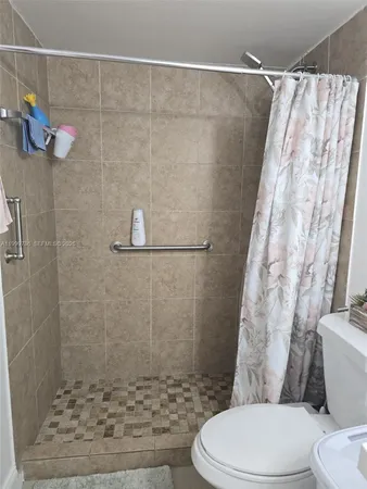 $250,000 | 10786 North Kendall Drive, Unit D5, Miami, FL 33176