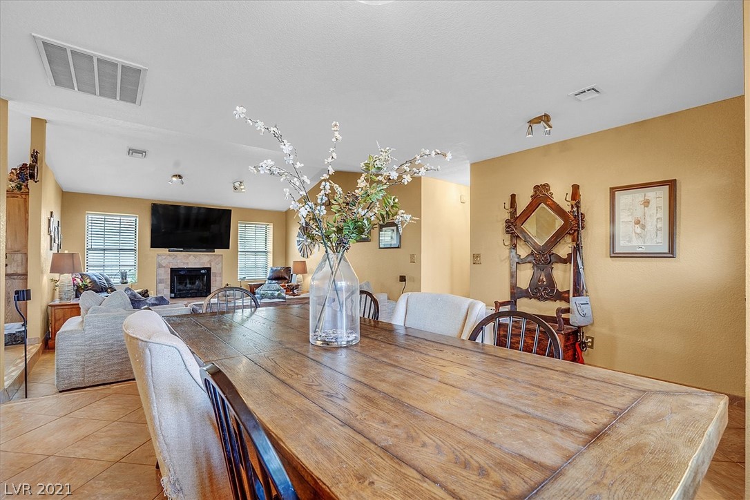 529 East Fairway Road Henderson, NV 89015 - Photo 4 of 35 Gallery Image 4