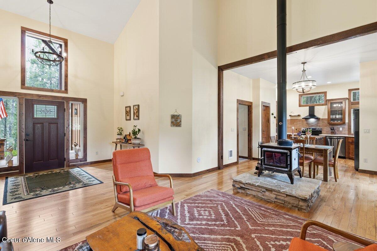 175 Hanaford Road Blanchard, ID 83804 - Photo 13 of 53 Living Room 4