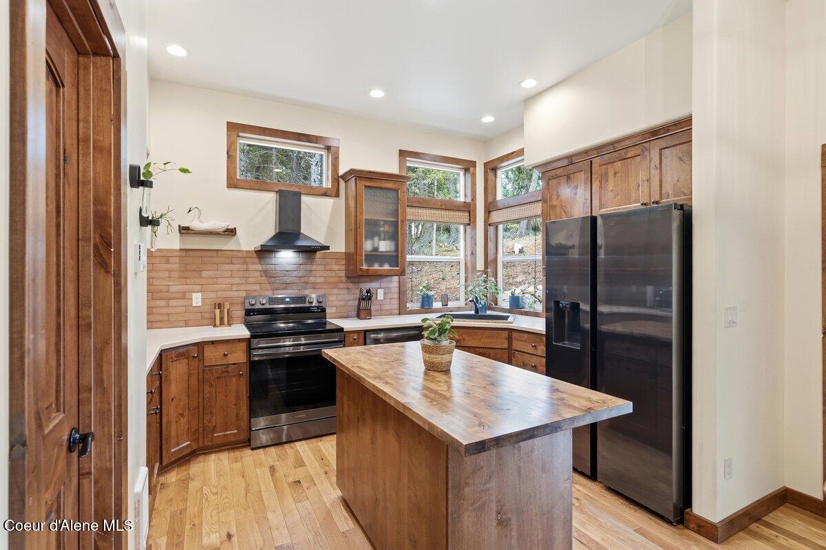 175 Hanaford Road Blanchard, ID 83804 - Photo 14 of 53 Kitchen