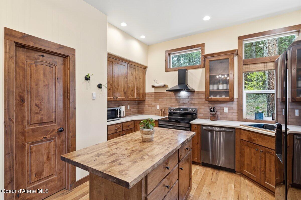 175 Hanaford Road Blanchard, ID 83804 - Photo 15 of 53 Kitchen 2