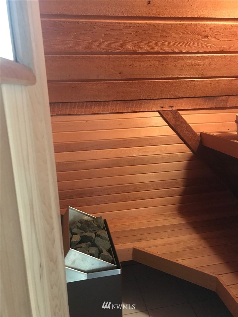 18527 Beall Road Southwest Vashon, WA 98070 - Photo 15 of 26 a view of small space