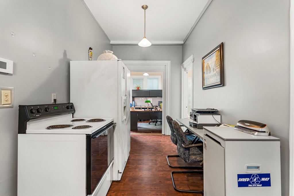 308 East 10th Street Columbus, GA 31901 - Photo 11 of 19